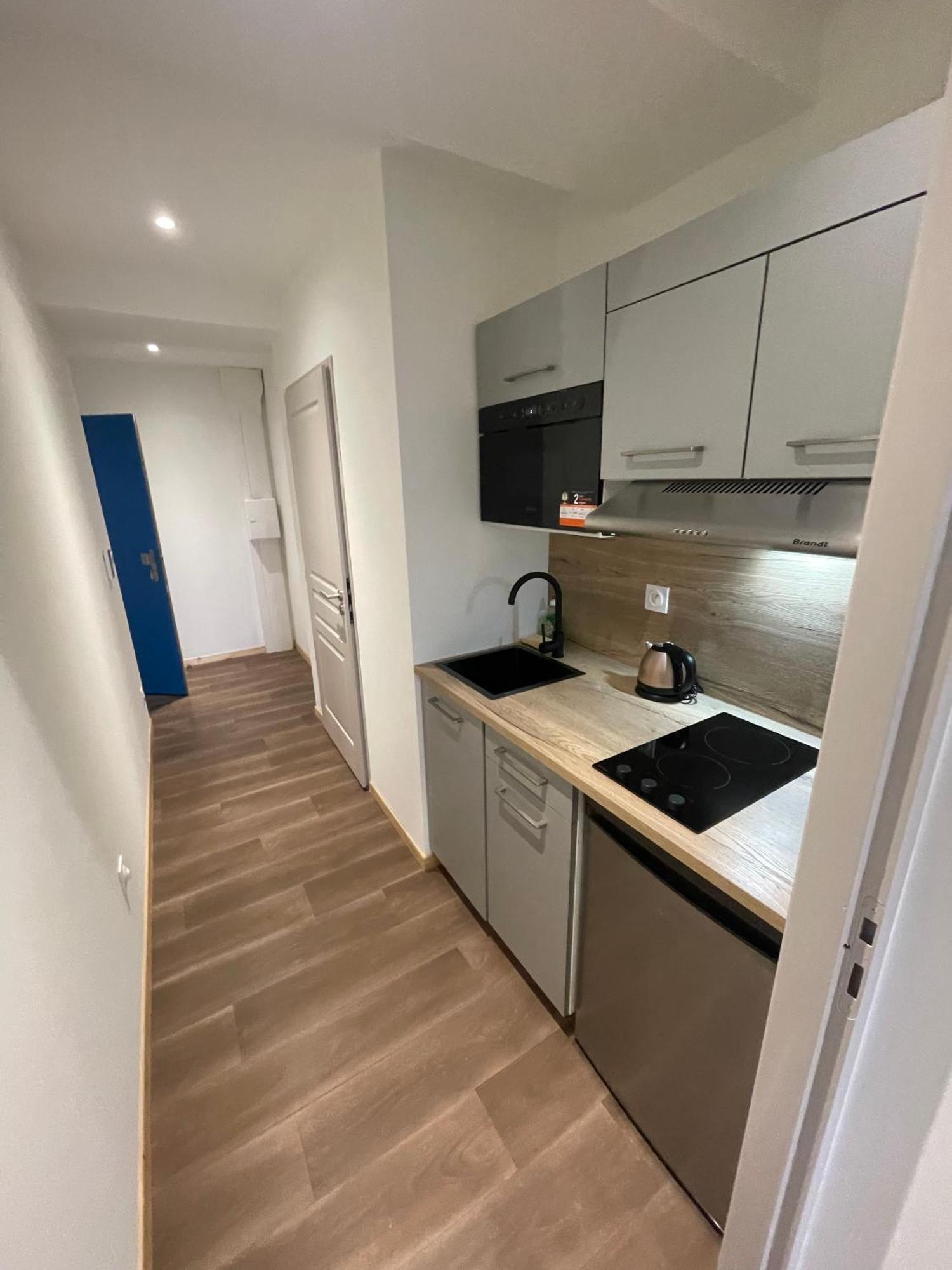 Le Salvador - Appart'Hotel De 18M2 A 44M2 La Talaudiere Esterno foto