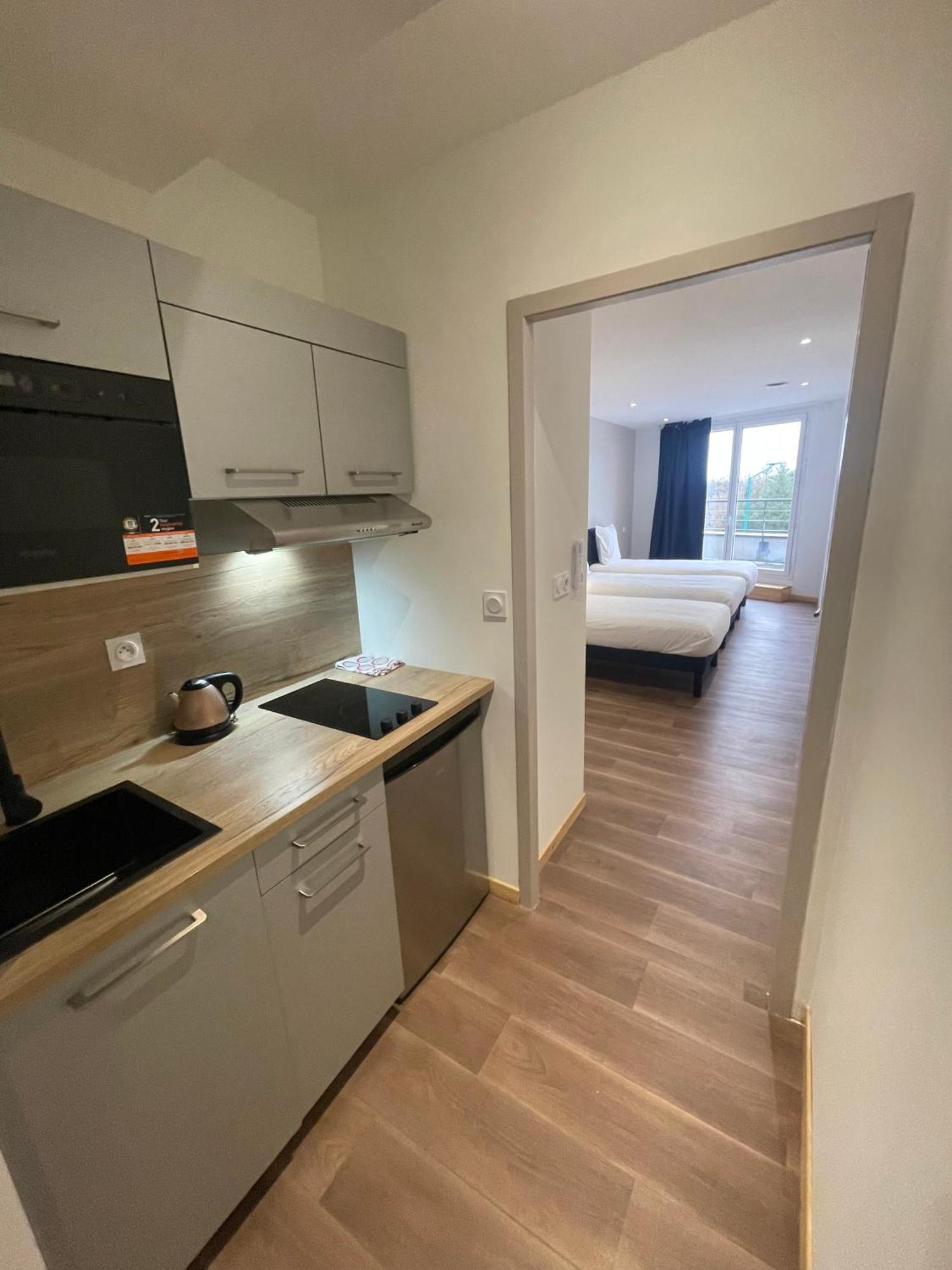 Le Salvador - Appart'Hotel De 18M2 A 44M2 La Talaudiere Esterno foto