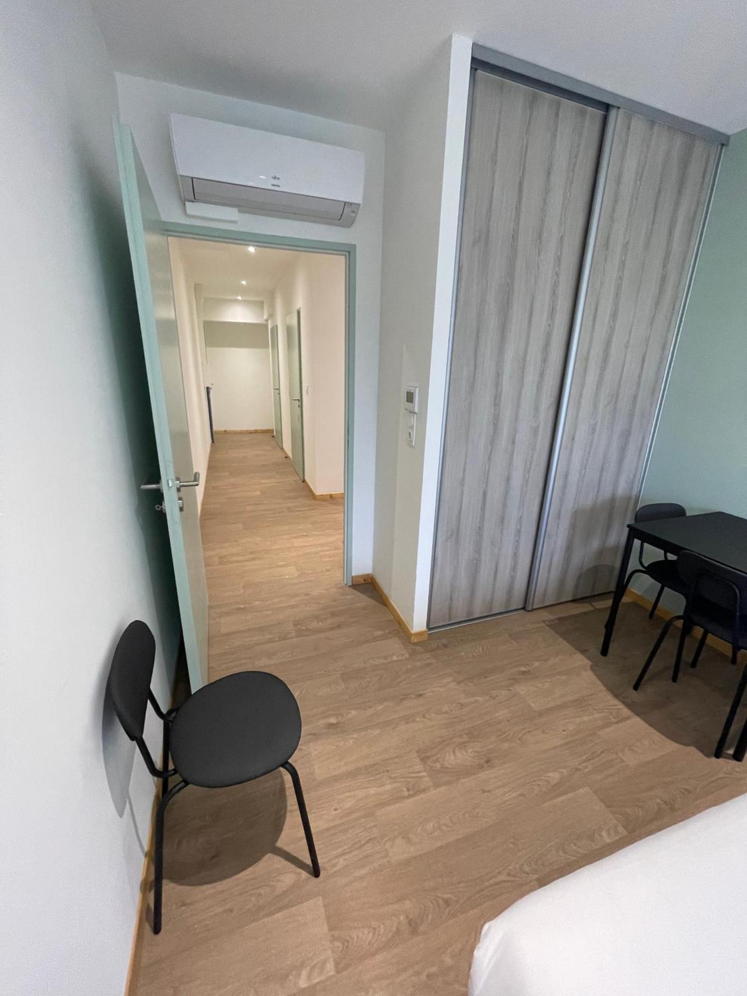 Le Salvador - Appart'Hotel De 18M2 A 44M2 La Talaudiere Esterno foto